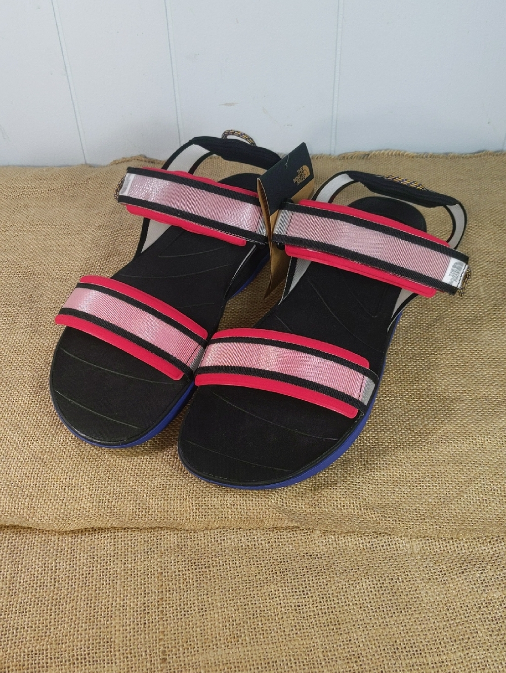 The North Face Skeena Men's Sport Sandals Sz 13, Black/Blue/Red, New With Tags